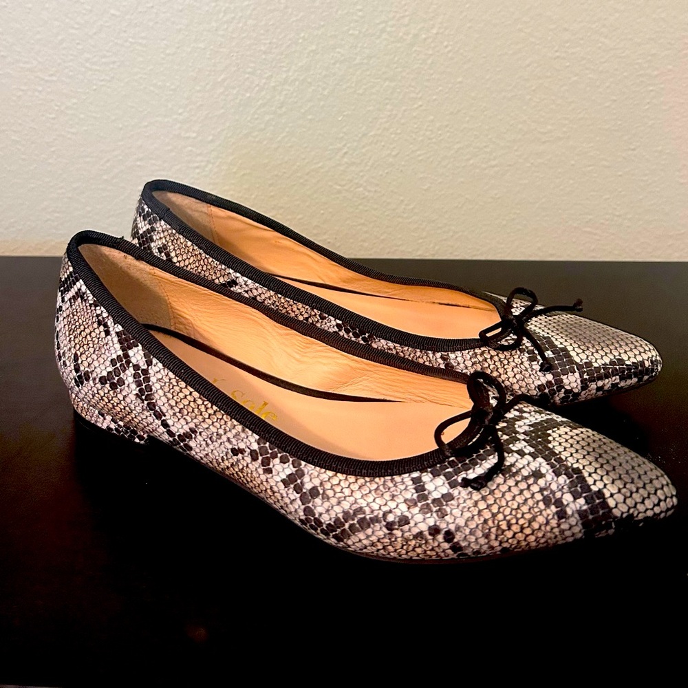 Excellent Condition French Sole Snakeskin Flats - 37.5 - Picture 1 of 8
